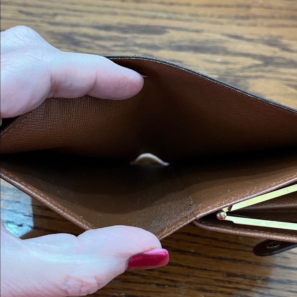 Louis Vuitton Monogram Portefeuille Viennois - Picture 8 of 12